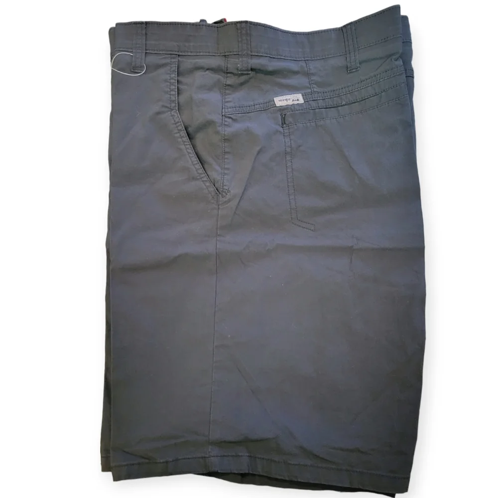 Outdoor Performance Shorts Size 44